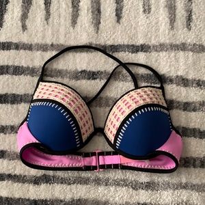 VS push up colorblock top in 32C